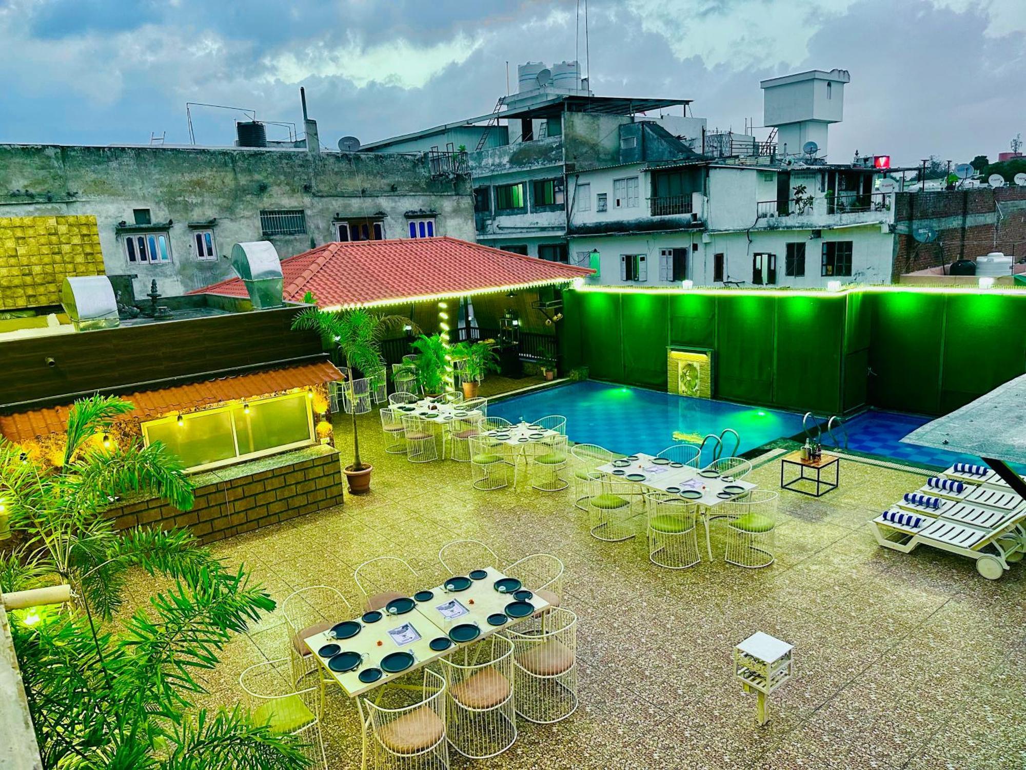 Hotel Grand Bhagwat, Udaipur Exterior foto